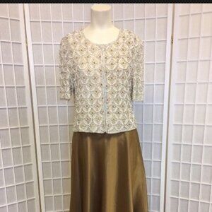 Designer,Woman,Cocktails Formal Jacket,Sz 10,Hooks,Short Sleeve,Bead Fabric.!